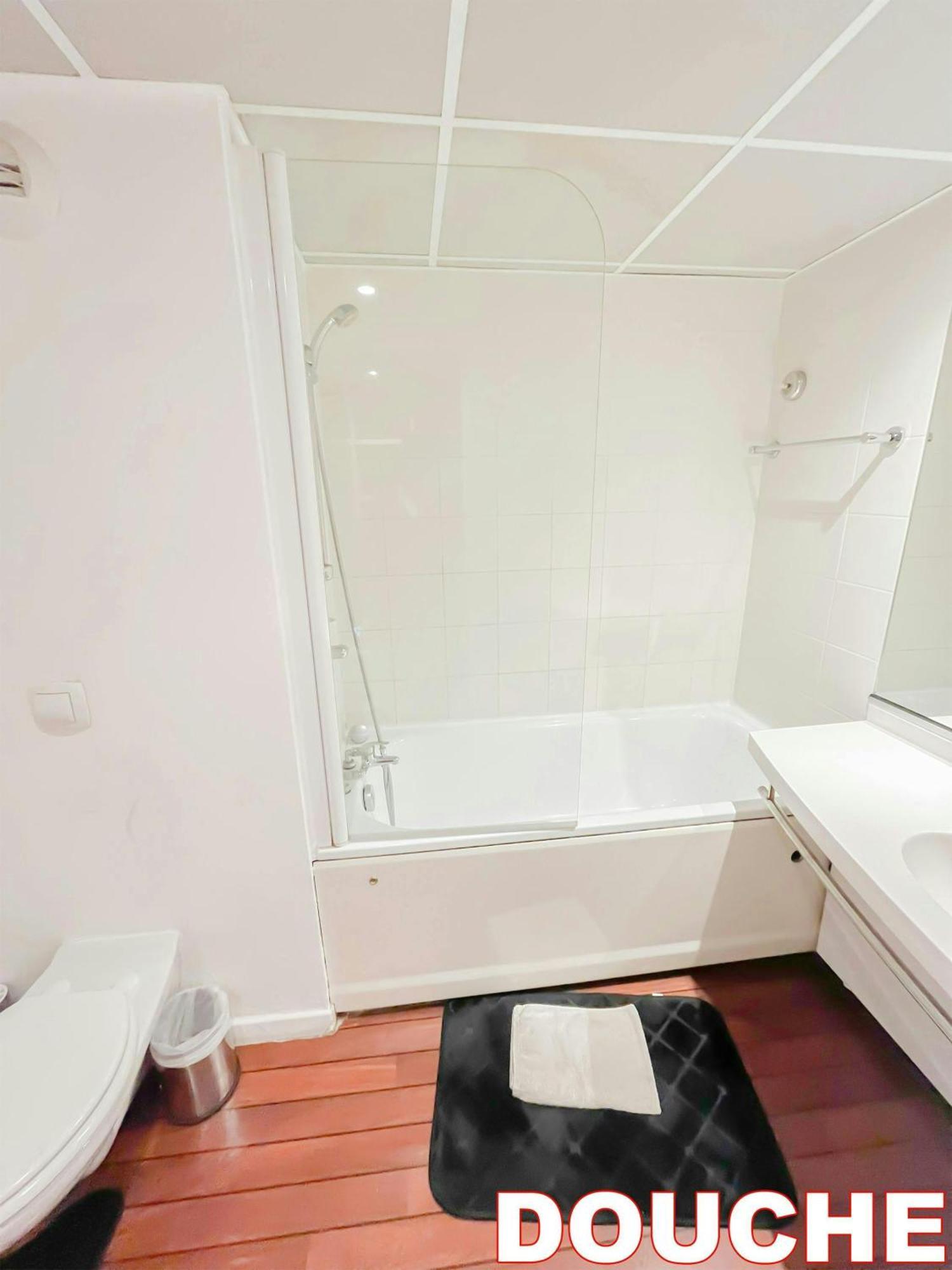 5 Minutes De Paris - Studio Unique ป็องแต็ง ภายนอก รูปภาพ