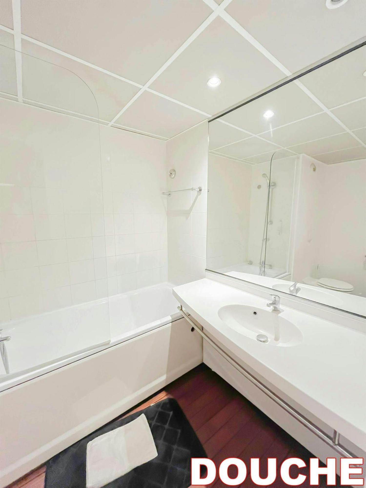 5 Minutes De Paris - Studio Unique ป็องแต็ง ภายนอก รูปภาพ